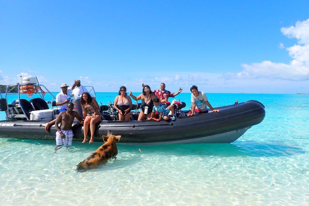 SWIMMING PIGS EXUMA